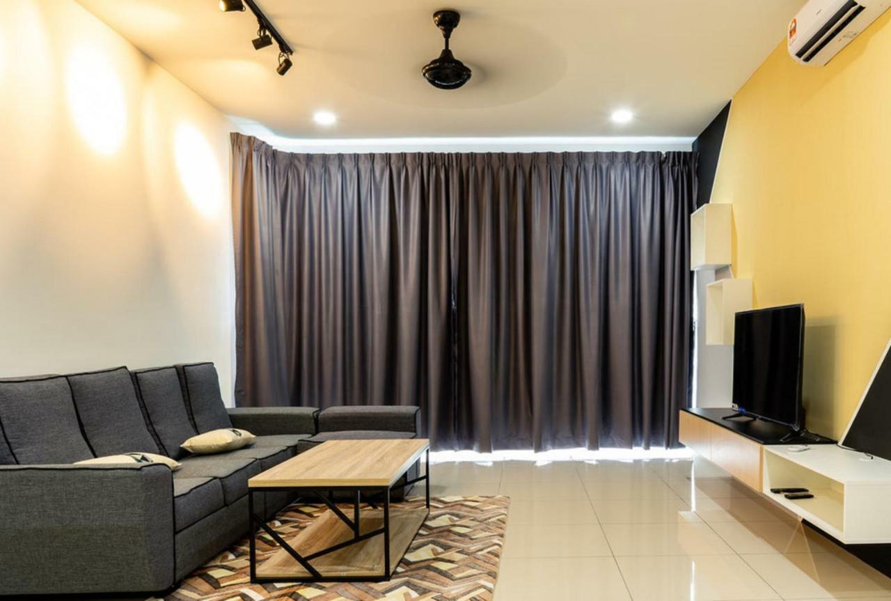 Southwest Designer Suite By D Imperio Homestay Penang Байан-Лепас Экстерьер фото